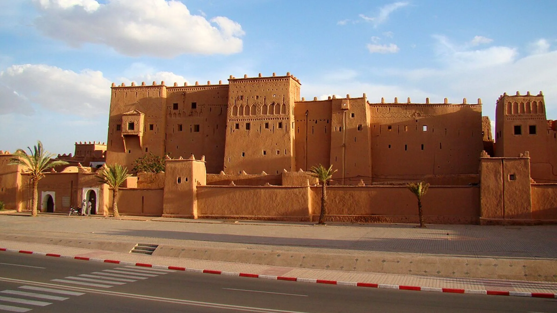 Kasbah_Taourirt_in_Ouarzazate_2011